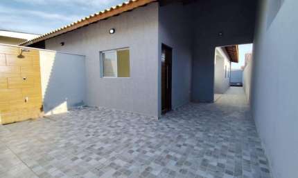 Casa Nova com Piscina e Suíte em Itanhaém – Oportunidade para Sair do Aluguel!