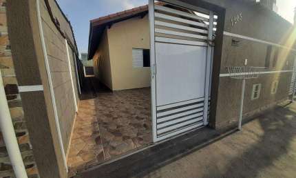 Casa à venda em Itanhaém, Nova Itanhaém, com 2 quartos, com 55 m²