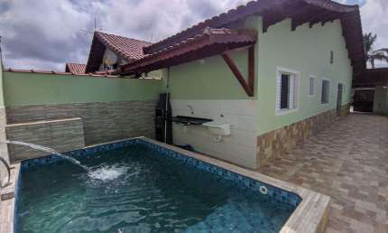 Casa à venda em Mongaguá, Jardim Santana, com 2 quartos, com 85.35 m²