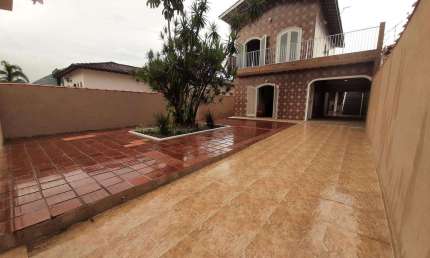 Sobrado à venda em Itanhaém, Cibratel II, com 5 quartos, com 252 m²