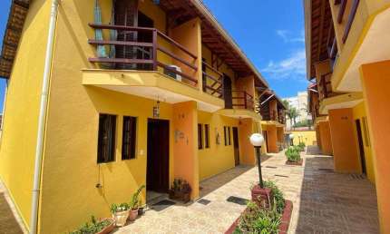 Sobrado à venda em Mongaguá, Vila Atlântica, com 1 suíte, com 75 m²