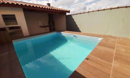 ✅ Casa Nova à Venda em Itanhaém, Bairro Tupy — 2 Dormitórios, Piscina, Churrasqueira e Perto da Praia!