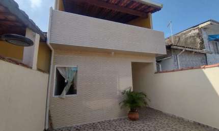 Sobrado à venda em Mongaguá, Balneário Itaguai, com 2 quartos, com 97 m²