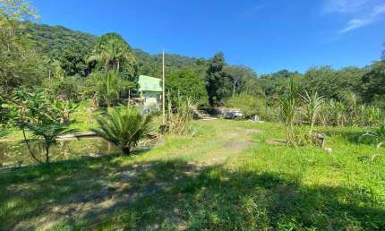 Chácara à Venda 24 Hectares com Piscinas, Lago para Pesca, Casa 2 Dorms e 5 Suítes – Vida Tranquila no Campo