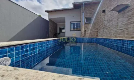 Casa com Piscina à Venda em Mongaguá – 2 Dorms, Área Gourmet e Ótima Localização no Agenor de Campos! 