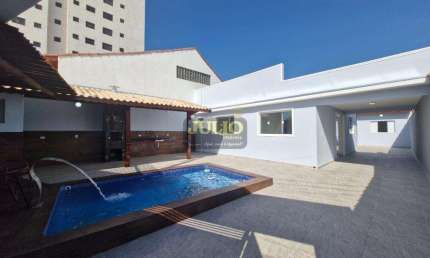 Casa a venda em Mongaguá lado praia!  02 dorms, piscina e edicula com 1 suite