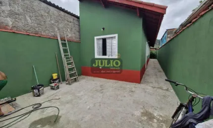 Casa com 2 quartos à venda no Jussara, Mongaguá , 65 m2 por R$ 240.000