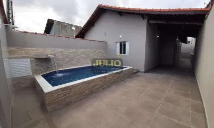 Casa nova, com excelente localização e lazer completo para toda a família em mongaguá