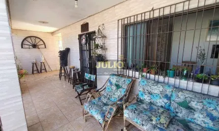 Casa à venda em mongaguá, agenor de campos, com 3 quartos, com 214.8 m²