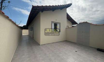 Casa à venda em Itanhaém, Balneário Gaivotas, com 2 quartos, com 60 m²