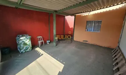 Casa à Venda em Mongaguá – 2 Dormitórios, 2 Vagas Cobertas e Área de Lazer