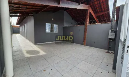 Casa com 2 dorms e suíte em mongaguá – espaço para piscina!
