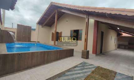 Casa à Venda em Mongaguá no Vera Cruz | 3 Quartos, Piscina, Churrasqueira e Próxima à Praia
