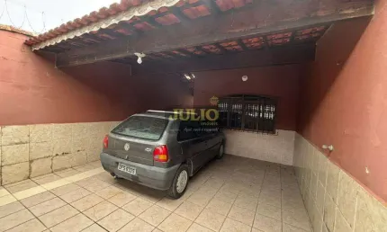 Casa com 2 quartos à venda no Jussara, Mongaguá , 90 m2 por R$ 350.000