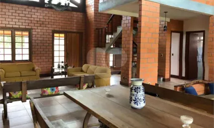 Sobrado com 4 quartos à venda em Jardim Tereza Cristina - SP