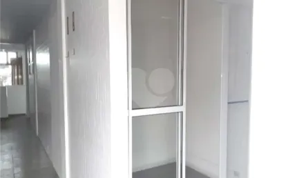 Prédio inteiro à venda ou para locação em Centro - SP