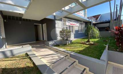 Casa com 6 quartos para locação em Jardim São Bento - SP