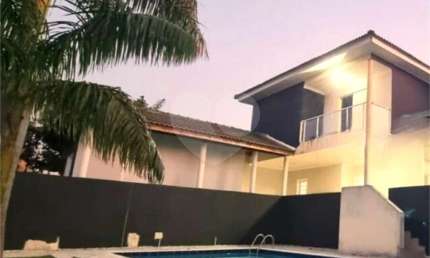 Condomínio com 5 quartos para locação em Residencial Dos Lagos - SP