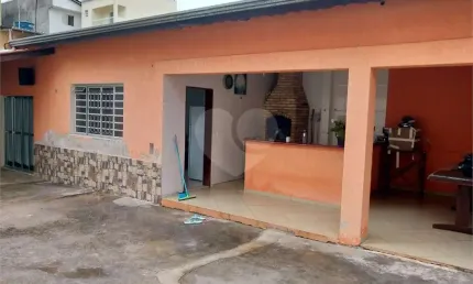 Casa com 3 quartos à venda em Distrito Industrial - SP