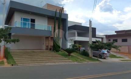 Condomínio com 4 quartos à venda em São Venâncio - SP
