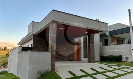Casa térrea com 3 quartos à venda em Residencial Vila Victoria - SP