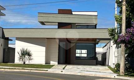 Condomínio com 3 quartos à venda em São Venâncio - SP