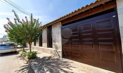 Casa térrea com 4 quartos à venda em Vila Garcia - SP