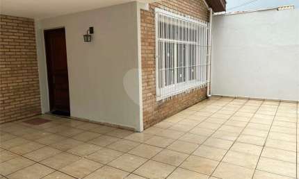 Casa térrea com 3 quartos à venda em Vila Liberdade - SP
