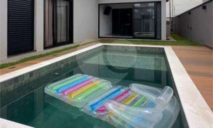 Condomínio com 3 quartos à venda em São Venâncio - SP