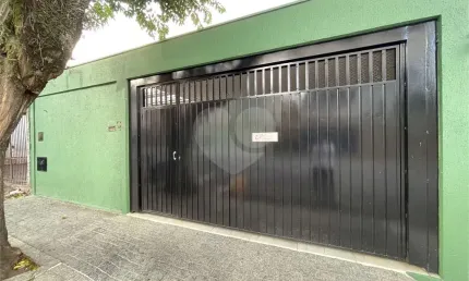 Casa térrea com 2 quartos para locação em Centro - SP