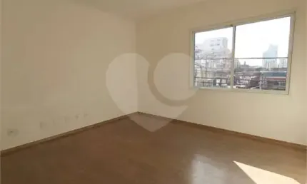 Sobrado com 3 quartos para locação em Anhangabaú - SP