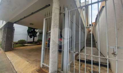 Casa com 8 quartos à venda ou para locação em Centro - SP
