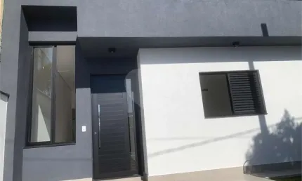 Casa térrea com 3 quartos à venda em Jardim Marambaia - SP