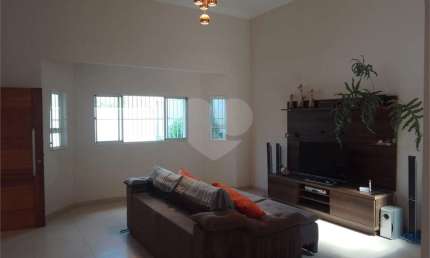 Casa com 3 quartos à venda em Parque Santa Isabel - SP