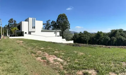 Terreno à venda na Rua Salvador Caruso Orlando, Medeiros, Jundiaí