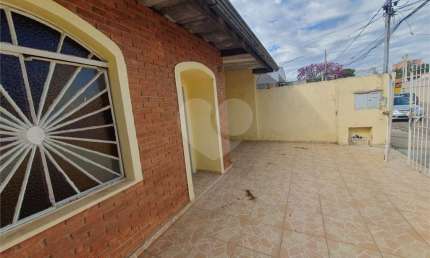 Casa térrea com 3 quartos para locação em Vila Maria Luiza - SP