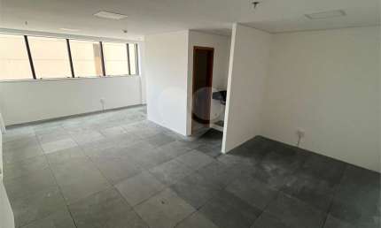 Sala comercial para alugar na Rua Anchieta, Vila Boaventura, Jundiaí