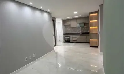 Apartamento com 2 quartos à venda em Jardim Do Lago - SP