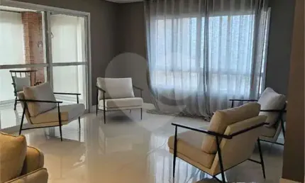 Apartamento com 3 quartos para locação em Anhangabaú - SP