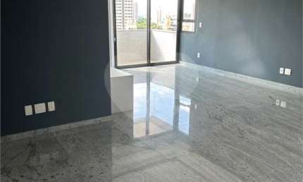 Apartamento com 3 quartos à venda ou para locação em Centro - SP