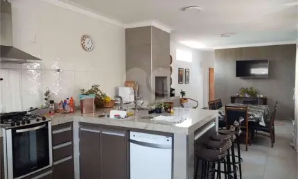 Casa com 5 quartos à venda ou para locação em Jardim Messina - SP