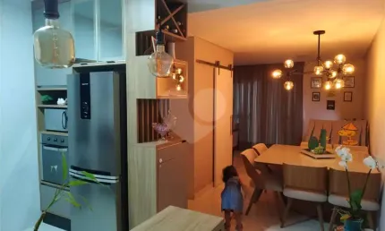 Casa com 3 quartos à venda em Residencial Thina - SP