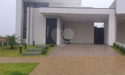 Casa térrea com 3 quartos à venda em Jardim 21 De Março - SP