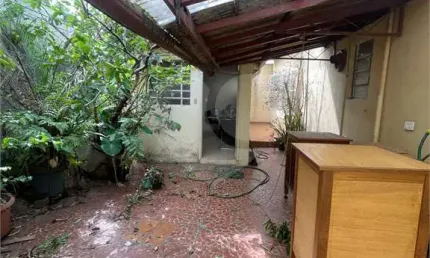 Casa térrea com 3 quartos à venda em Vila Loureiro - SP