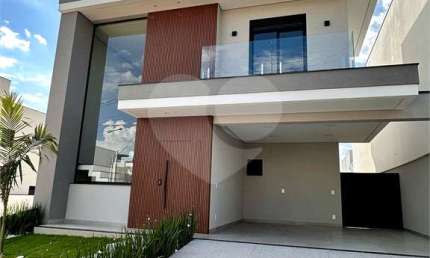 Condomínio com 3 quartos à venda em Loteamento Reserva Ermida - SP