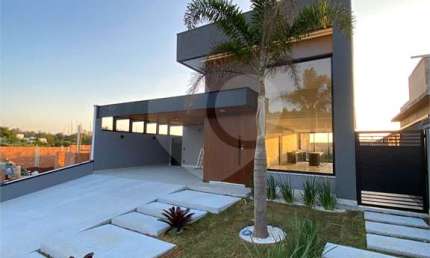Casa com 3 quartos à venda ou para locação em Residencial Pecan - SP