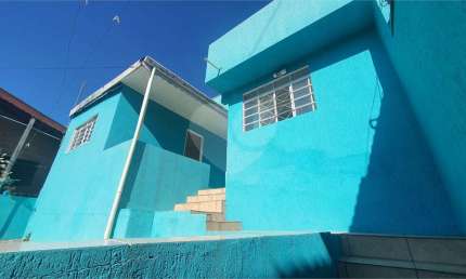 Casa com 3 quartos para locação em Jardim Bertioga - SP