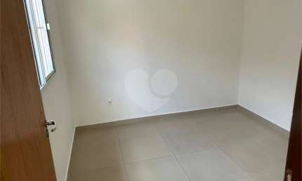Casa com 2 quartos para locação em Granjas Panorama - SP