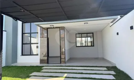 Casa com 3 quartos à venda em Jardim Marambaia - SP