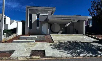 Condomínio com 3 quartos à venda ou para locação em Pinhal - SP